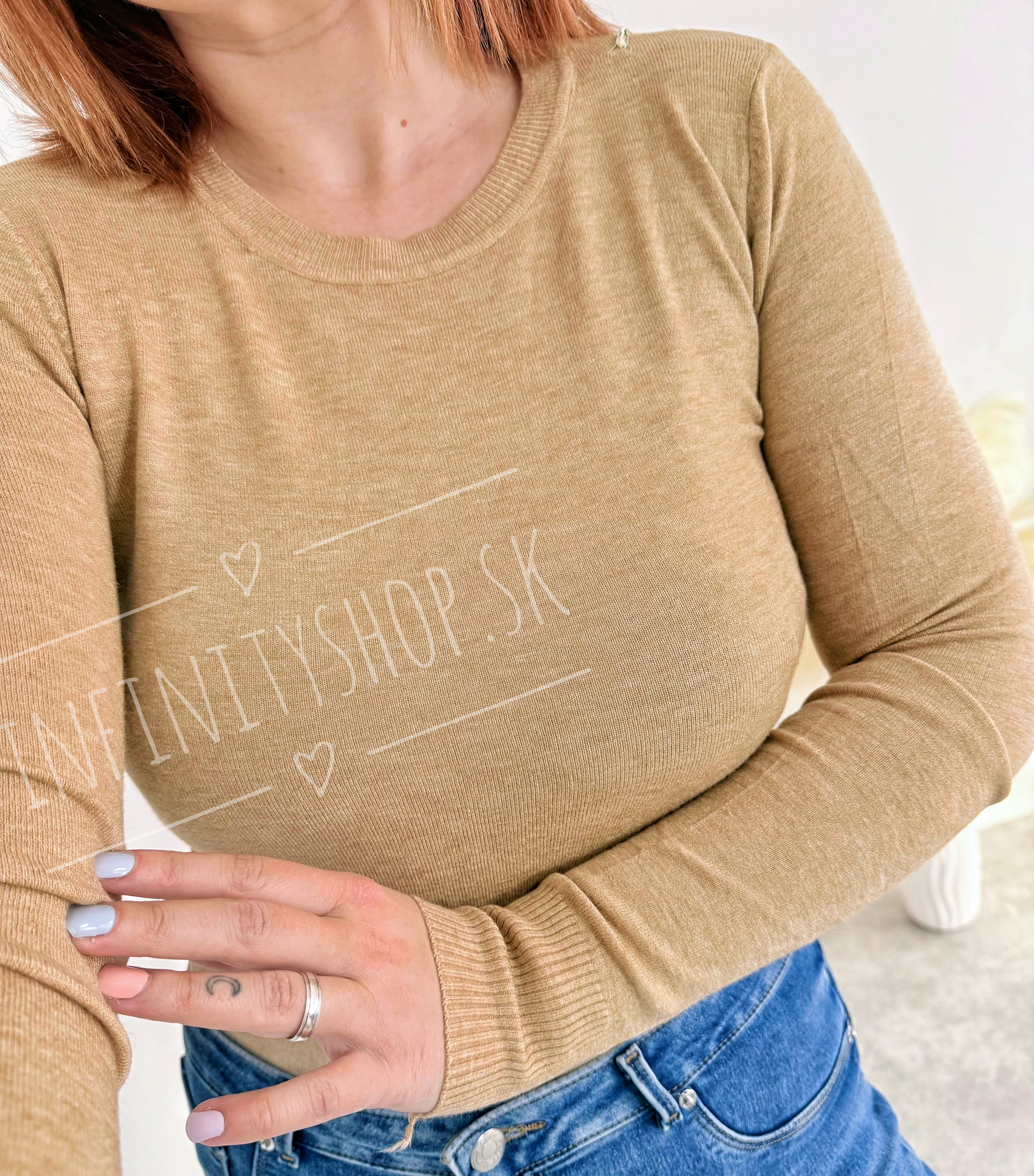 Basic svetrík 6872