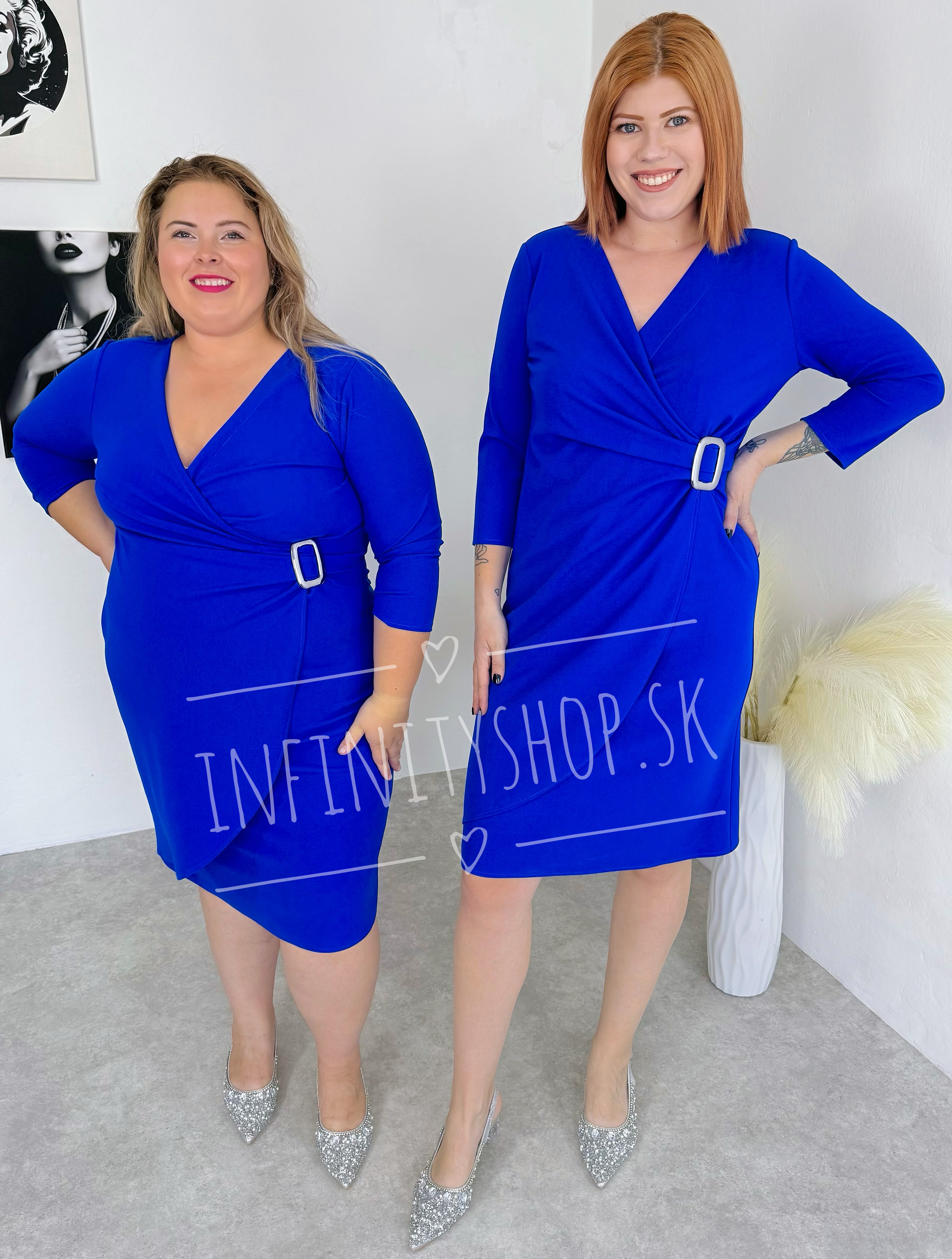 Elegantné šaty s ozdobou 4838